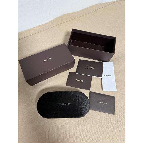 Tom Ford Sunglasses Case Box Set Brown Black Velvet Hard Shell Cleaning Cloth - Picture 3 of 4